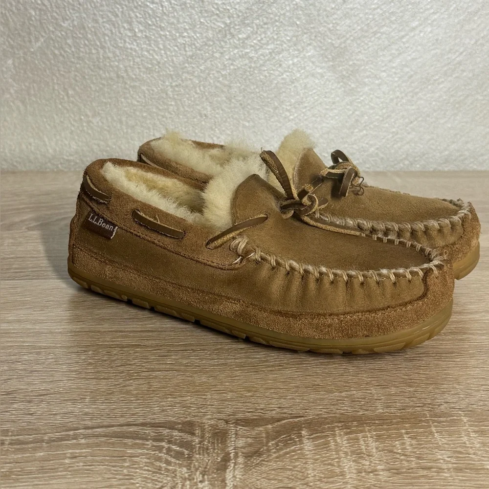 LL Bean Kids 1 Chestnut Wicked Good Moccasins Sheepskin Slippers